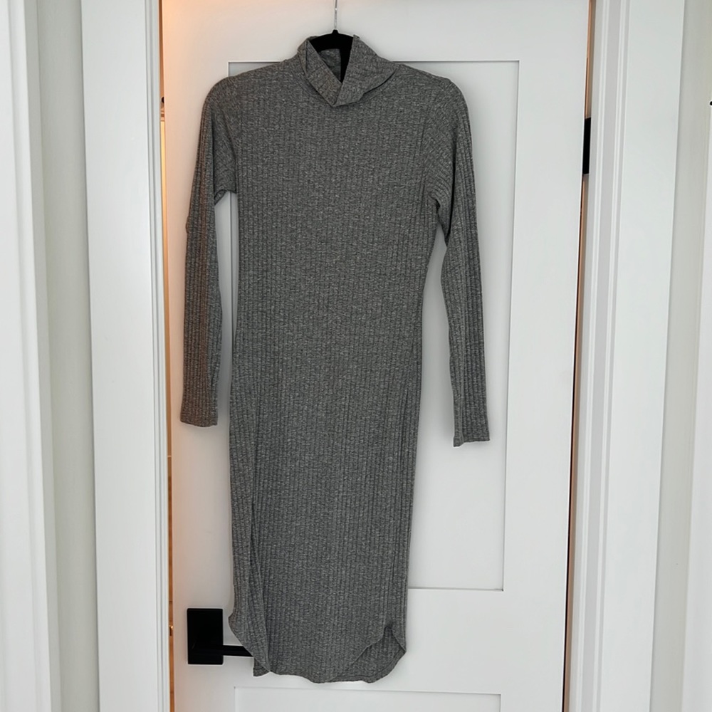 LNA DRESS, Grey, long sleeve, size Medium dress. Worn once. Bought on Revolve.